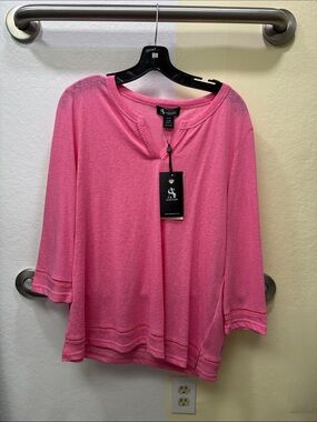 Avenue Bright Pink Split V-Neck Three-Quarter Sleeve Top